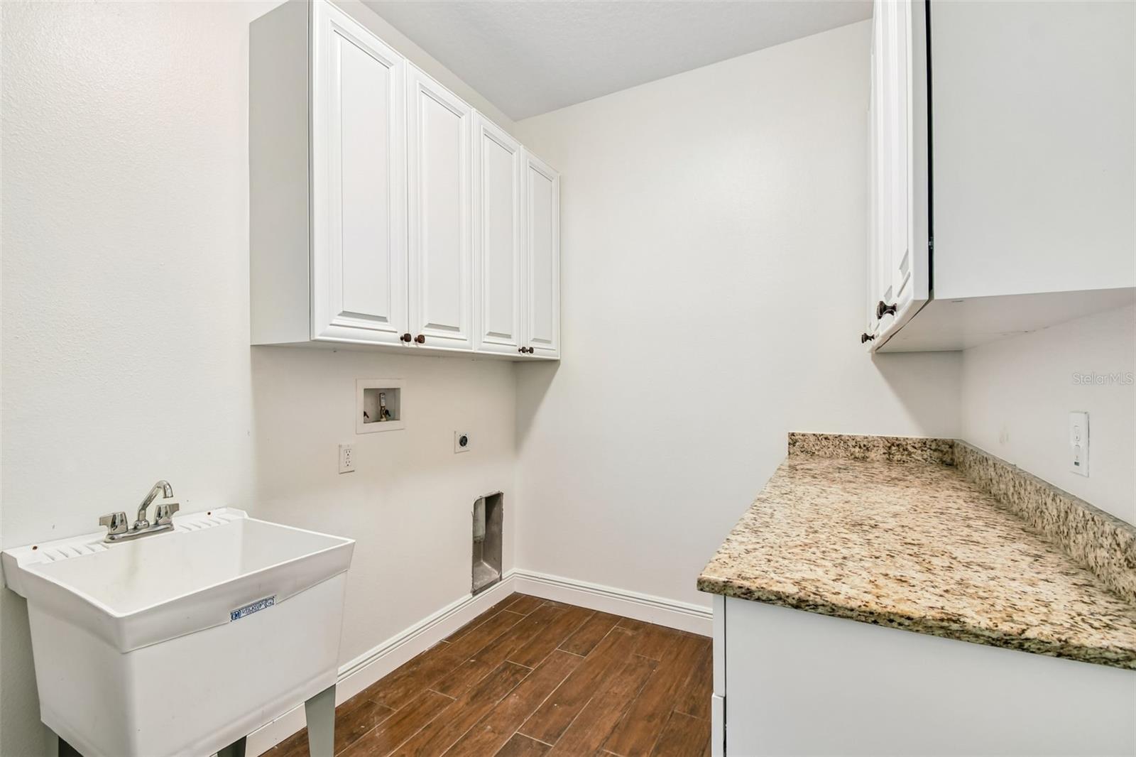 DELTONA LAKES UN 32 - Residential