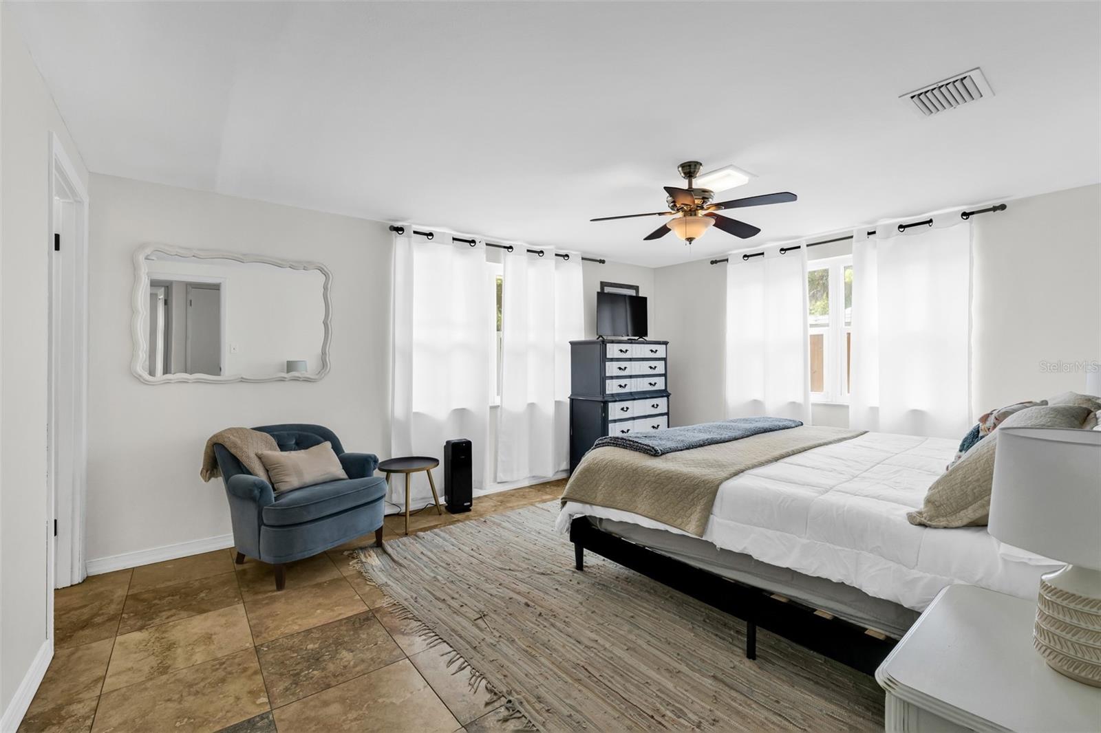 LONGLAKE ESTATES - Residential