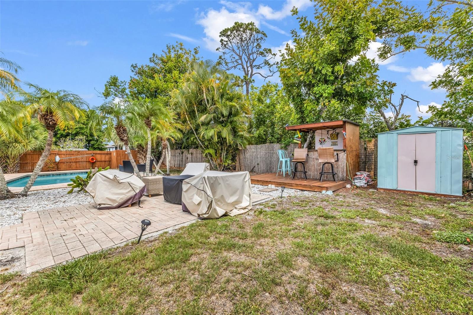 LONGLAKE ESTATES - Residential