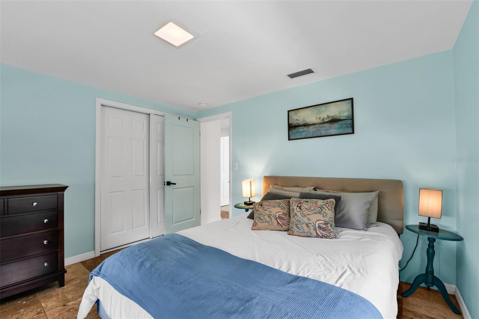 LONGLAKE ESTATES - Residential
