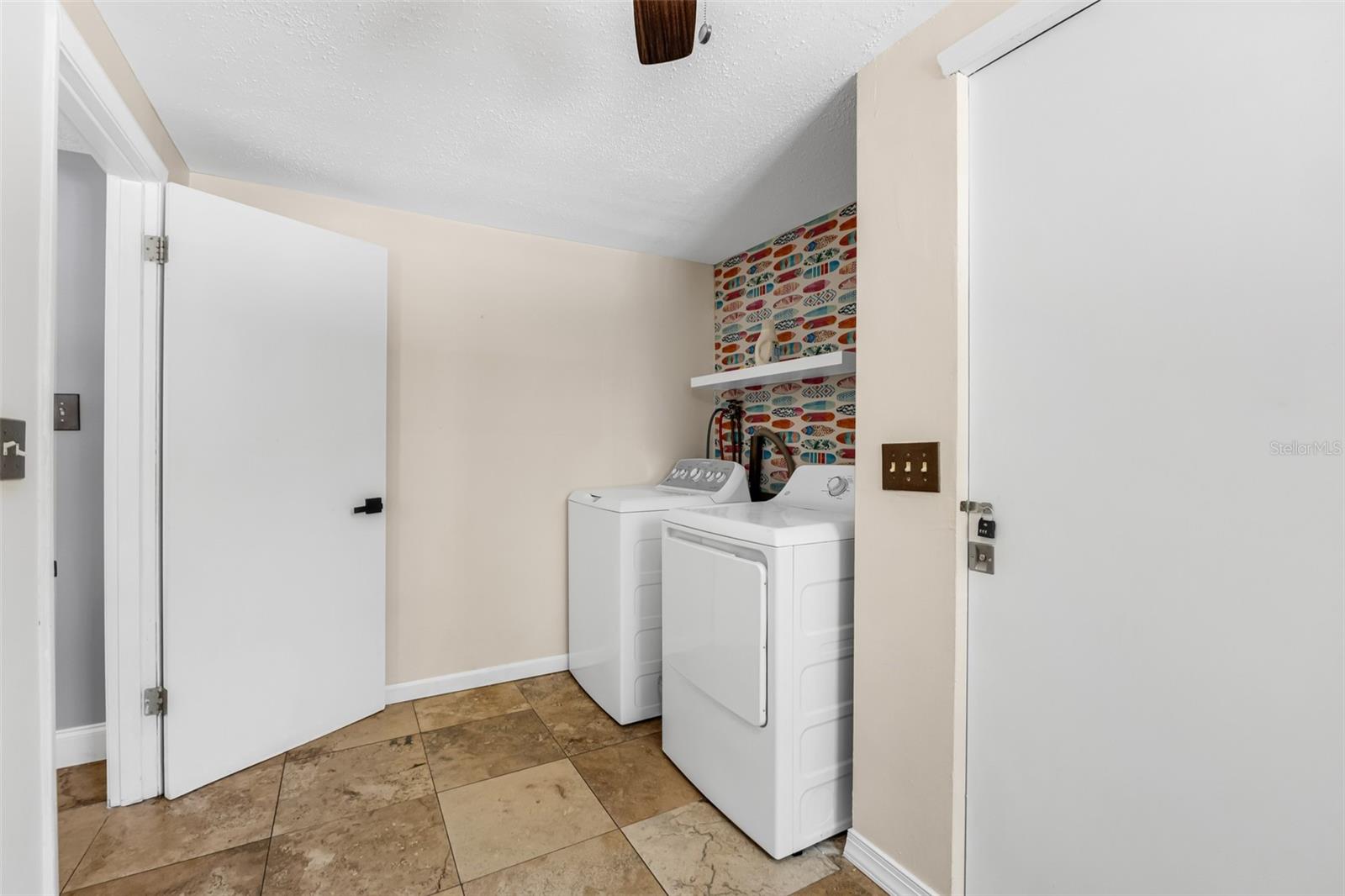 LONGLAKE ESTATES - Residential