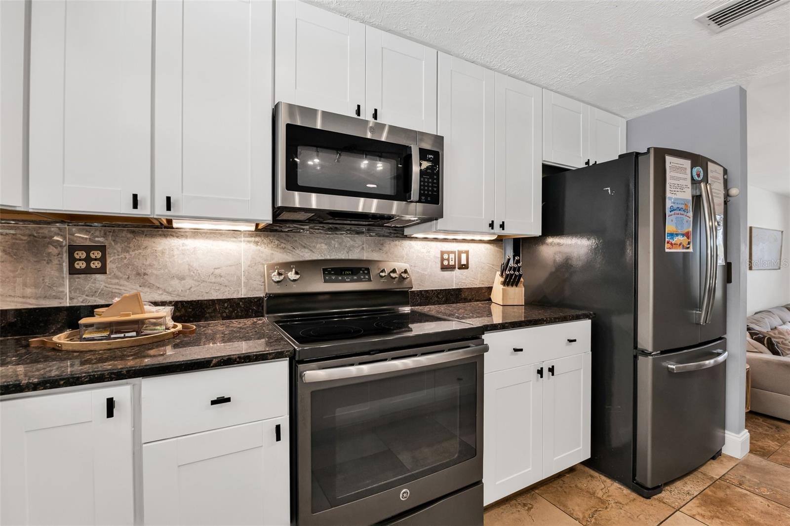 LONGLAKE ESTATES - Residential