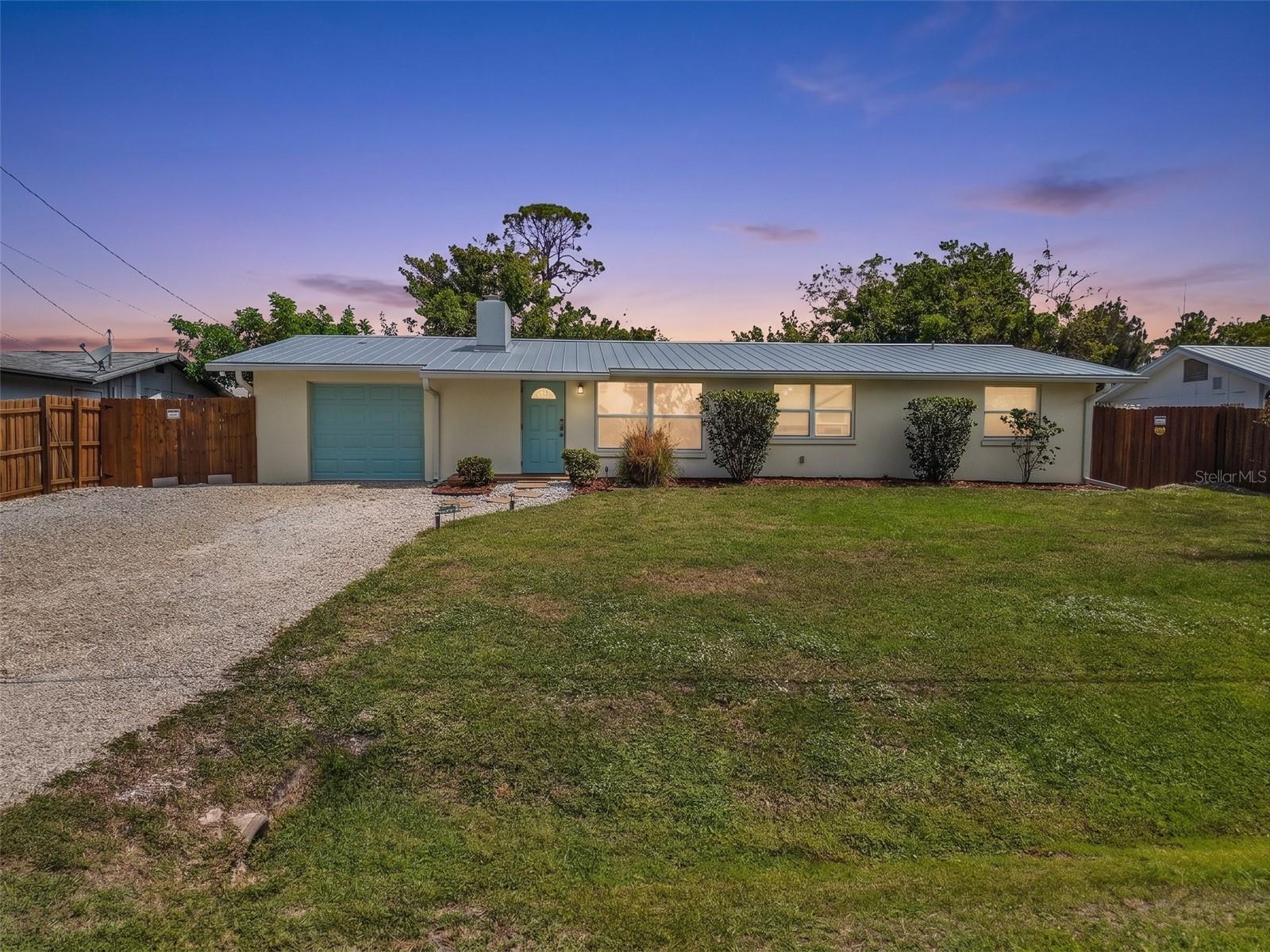 LONGLAKE ESTATES - Residential