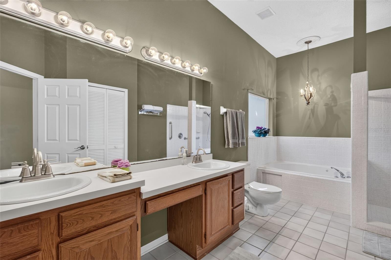 HUNTERS CREEK TR 235-A PHASE 1 - Residential