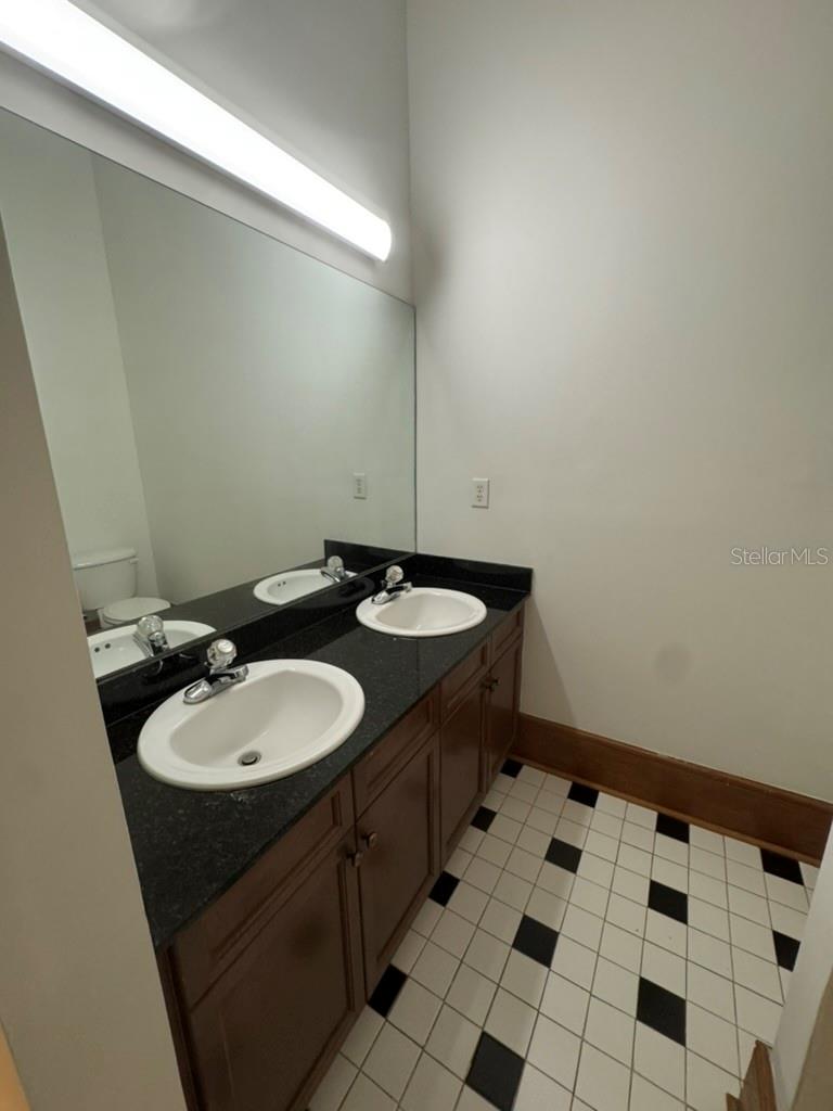 THE ARLINGTON CONDO - Residential