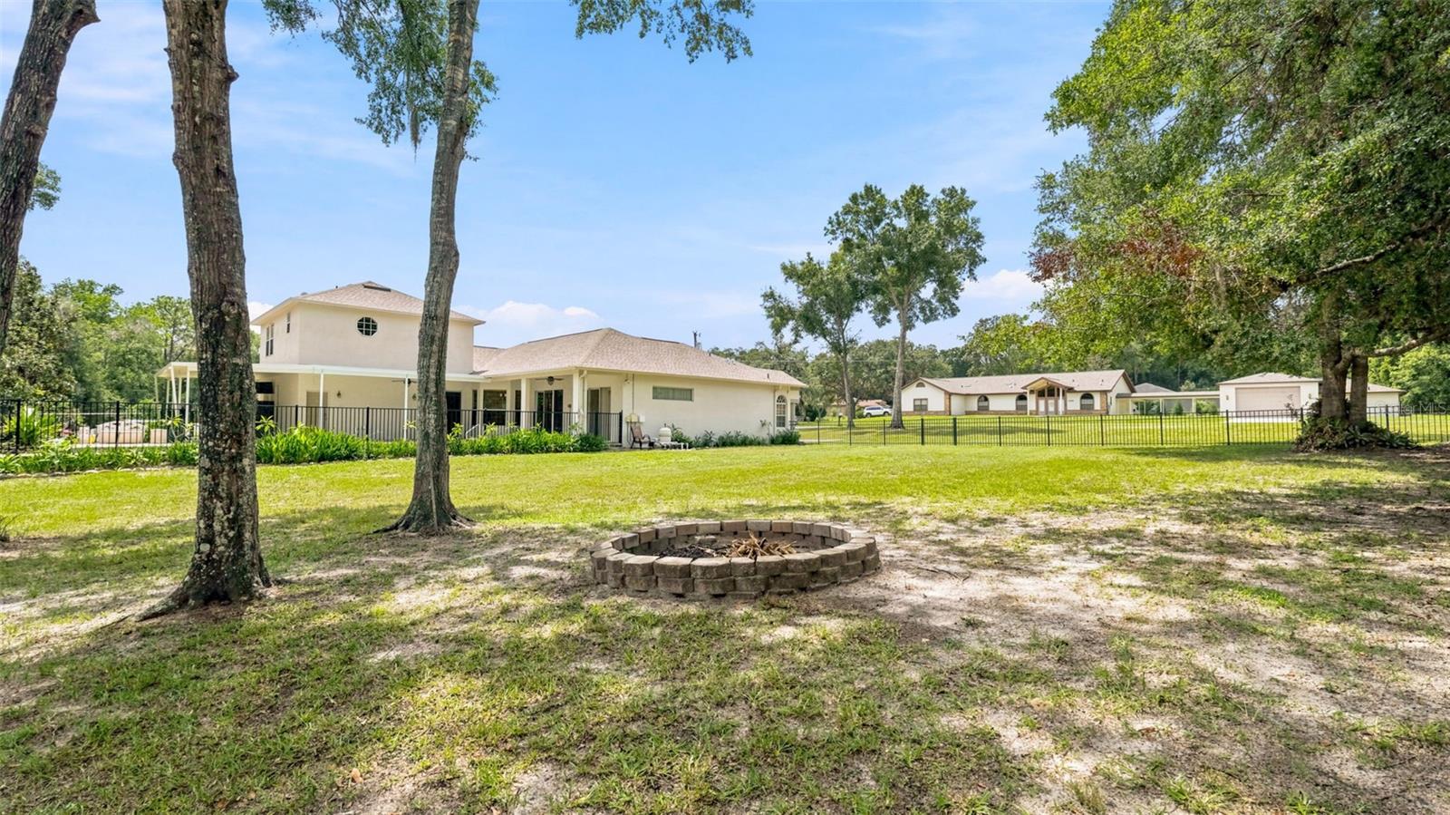 DRY CREEK ESTATES - Residential