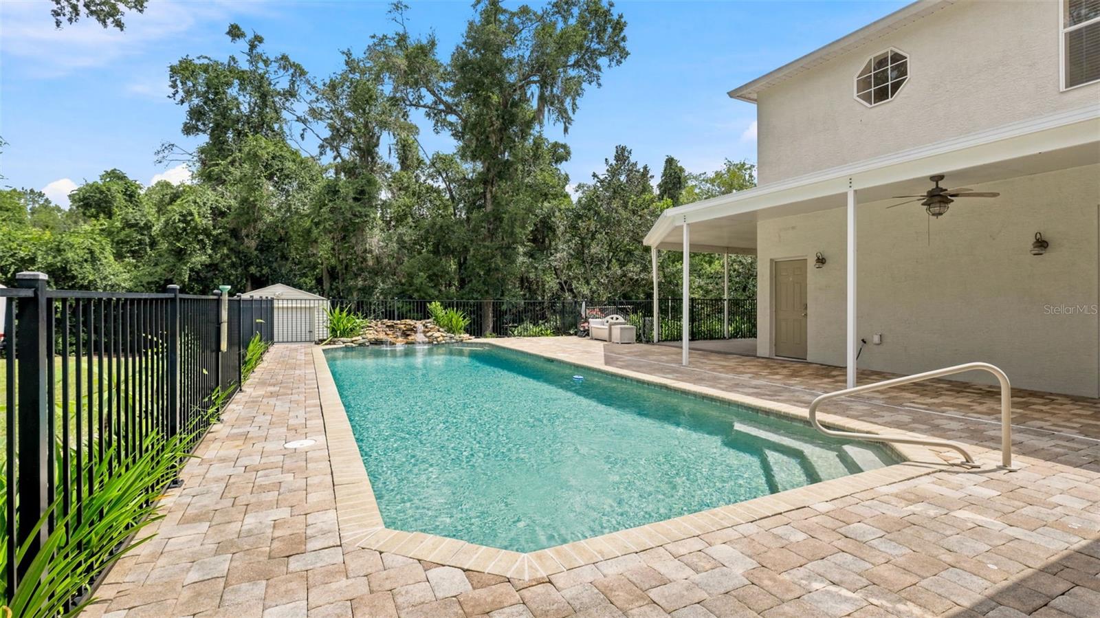DRY CREEK ESTATES - Residential