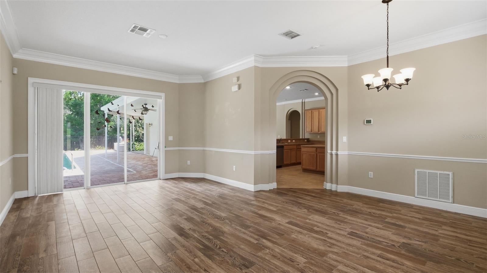 DRY CREEK ESTATES - Residential