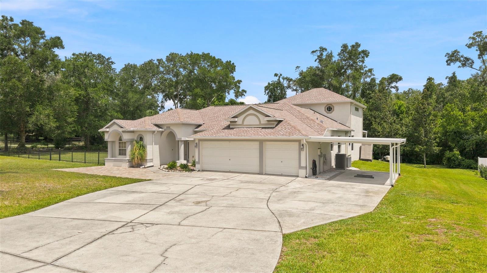 DRY CREEK ESTATES - Residential