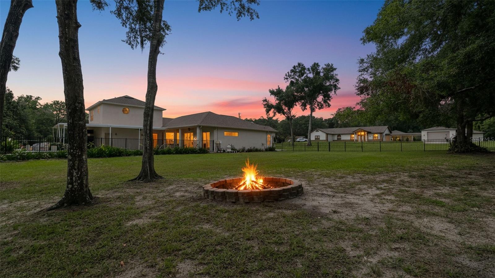 DRY CREEK ESTATES - Residential