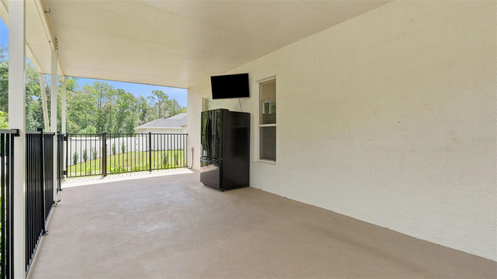 DRY CREEK ESTATES - Residential