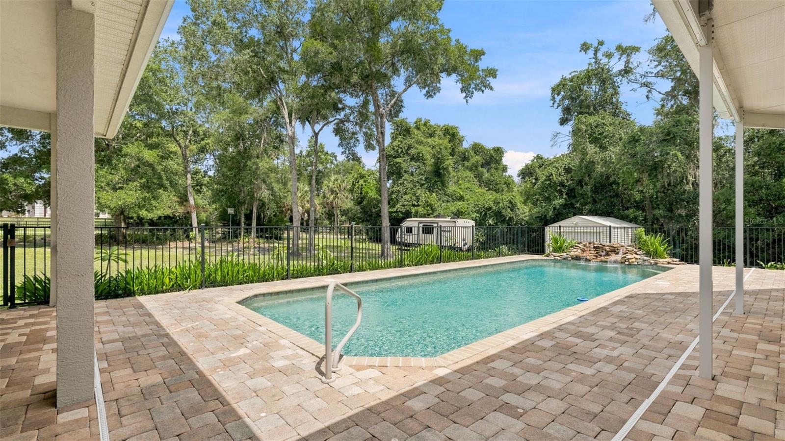 DRY CREEK ESTATES - Residential