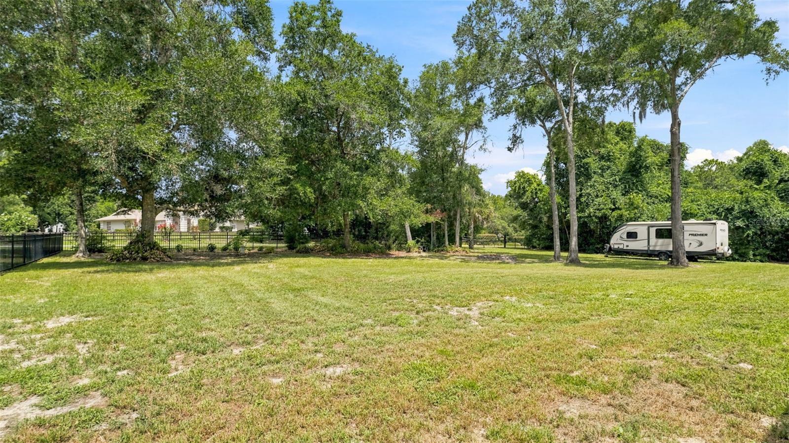 DRY CREEK ESTATES - Residential