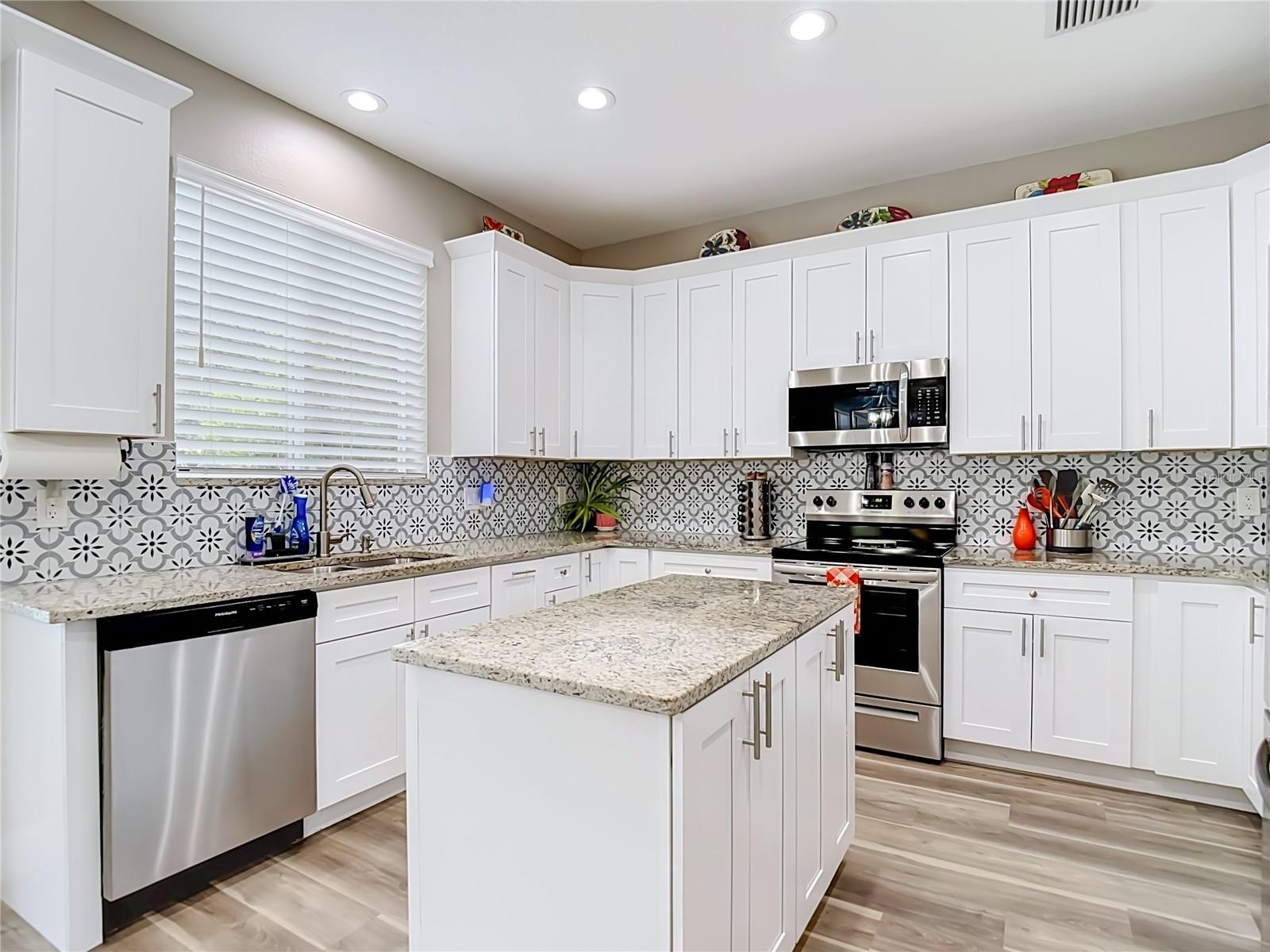 BOYETTE OAKS - Residential