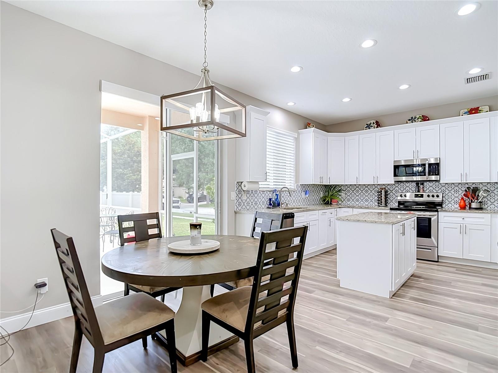 BOYETTE OAKS - Residential