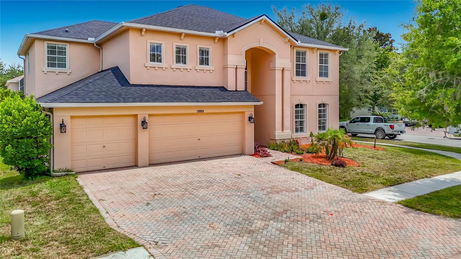 BOYETTE OAKS - Residential