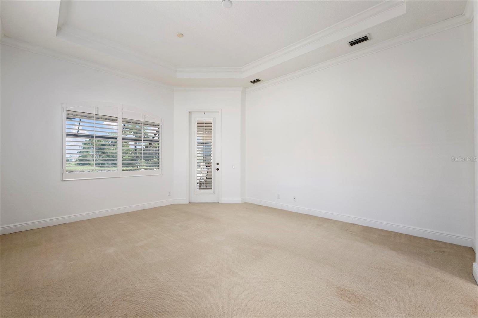 PELICAN POINTE GOLF & COUNTRY - Residential