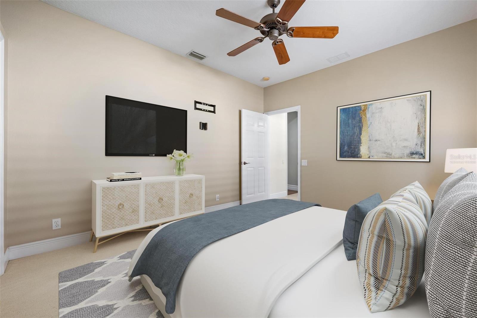PELICAN POINTE GOLF & COUNTRY - Residential