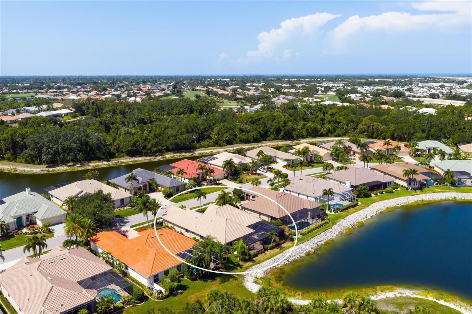 PELICAN POINTE GOLF & COUNTRY - Residential