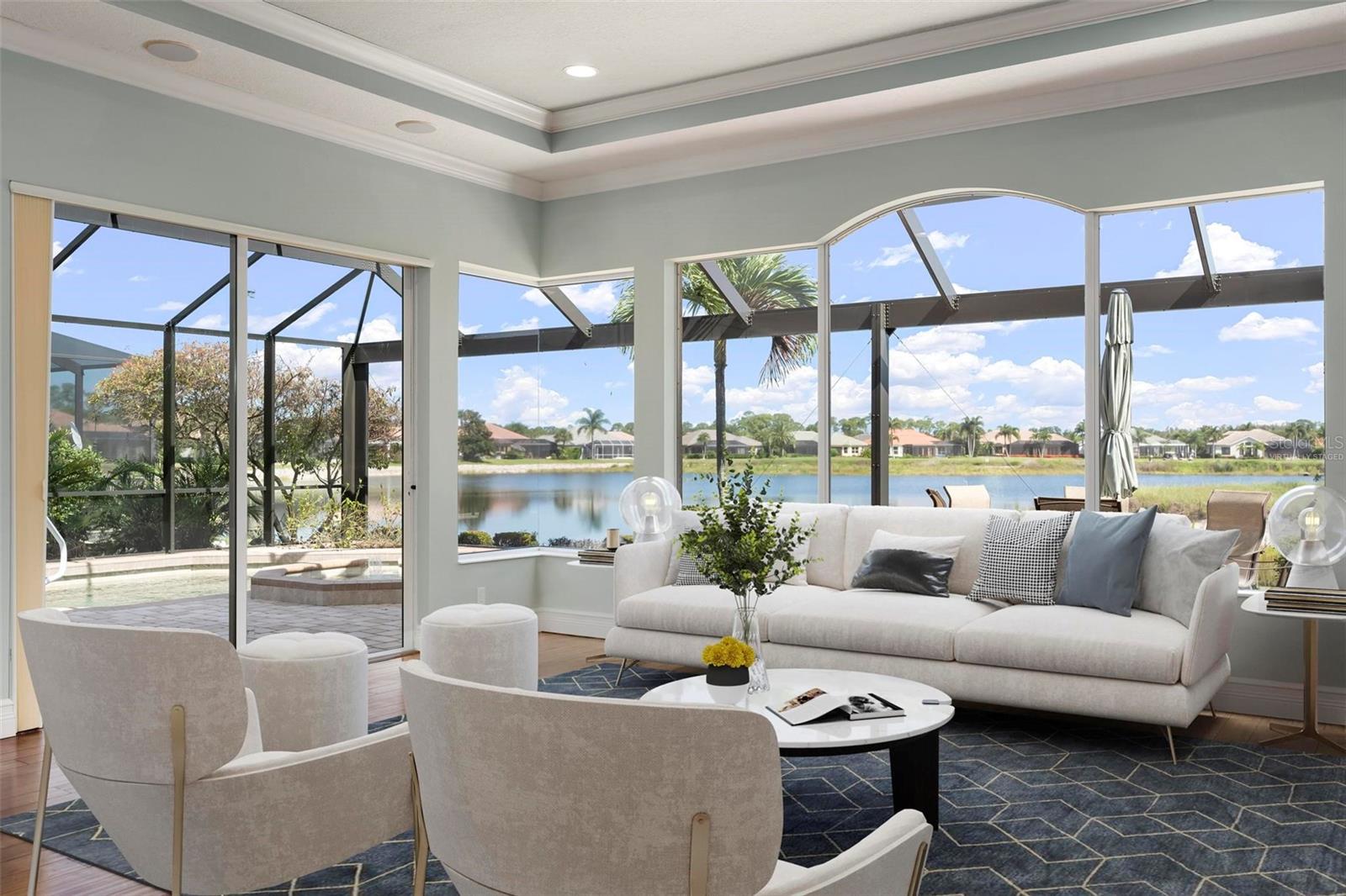 PELICAN POINTE GOLF & COUNTRY - Residential