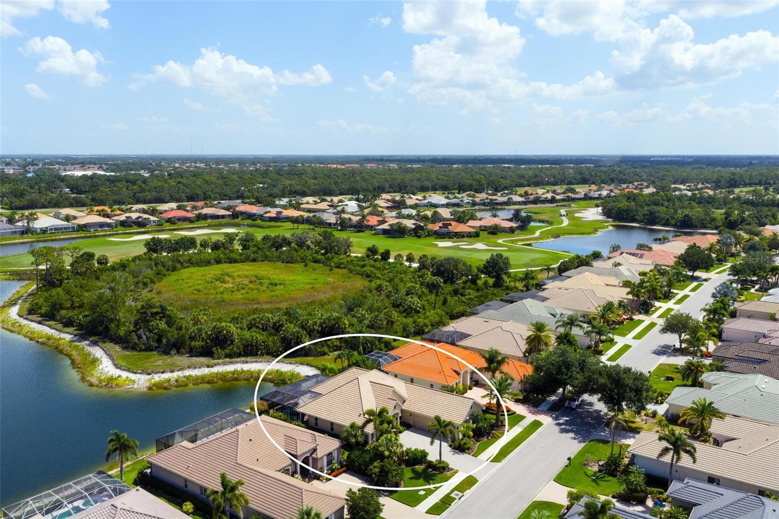 PELICAN POINTE GOLF & COUNTRY - Residential