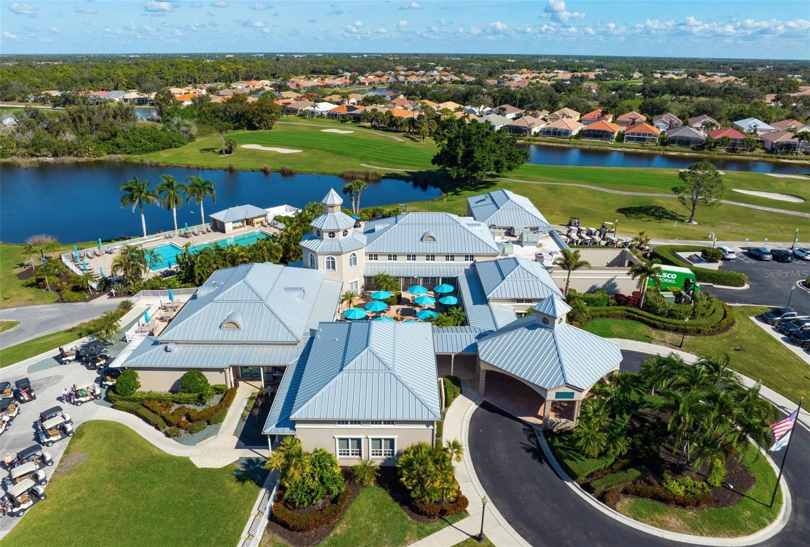 PELICAN POINTE GOLF & COUNTRY - Residential