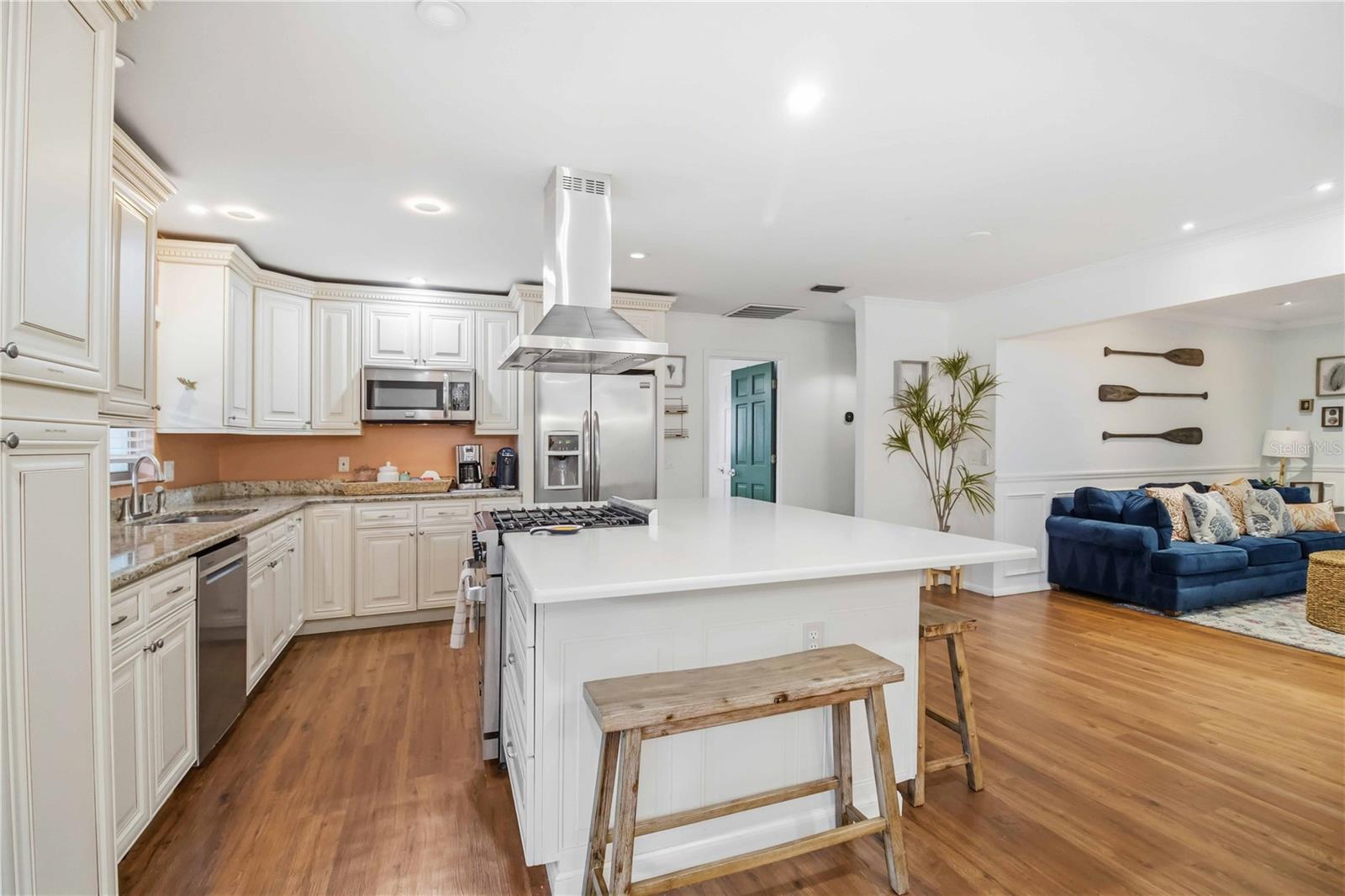 BAYWOOD WEST - Residential