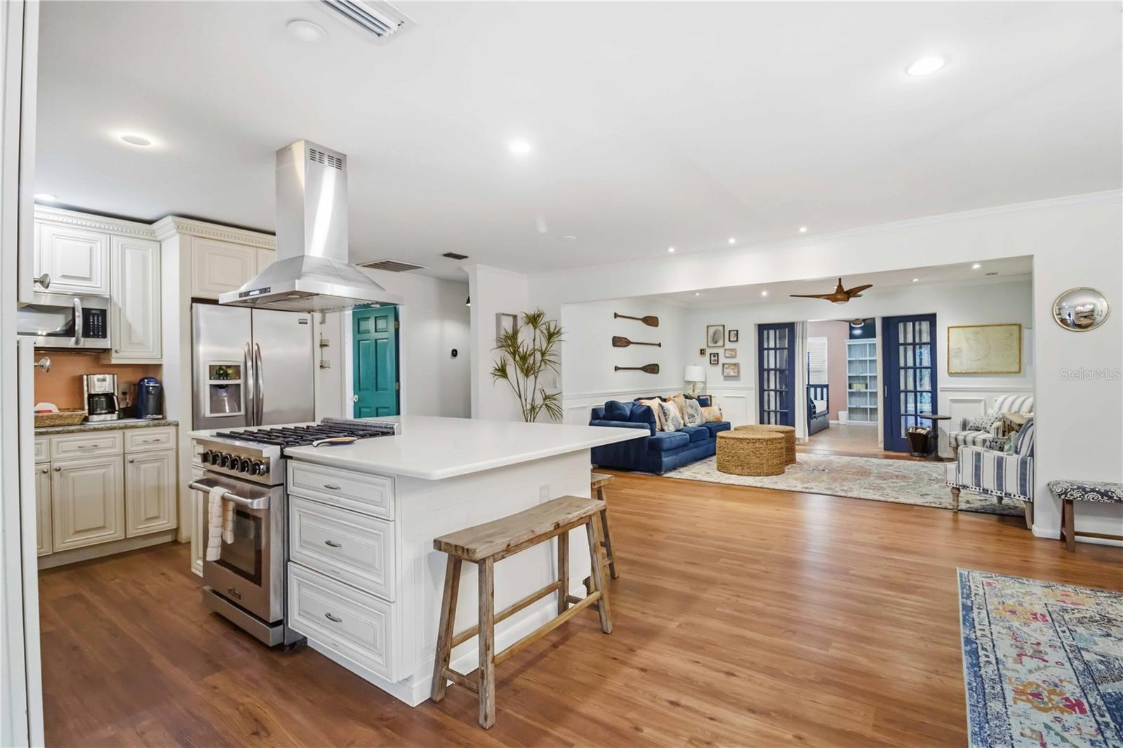 BAYWOOD WEST - Residential
