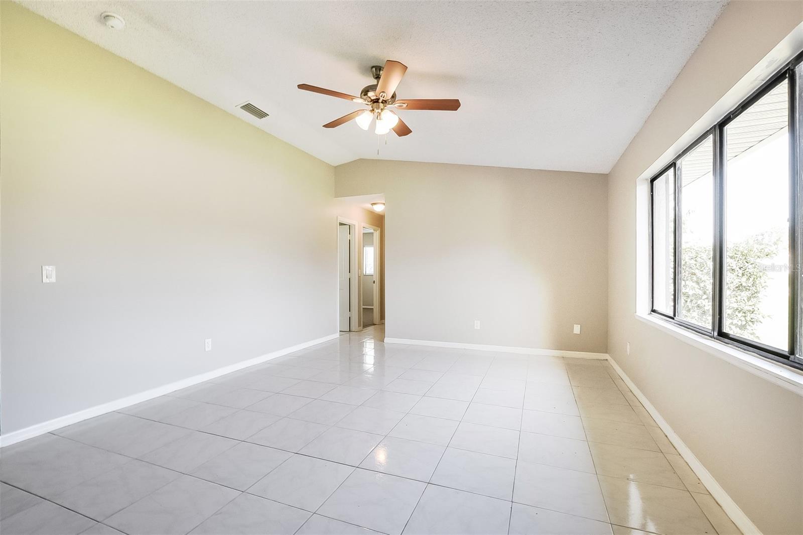 DELTONA LAKES UNIT 31 - Residential