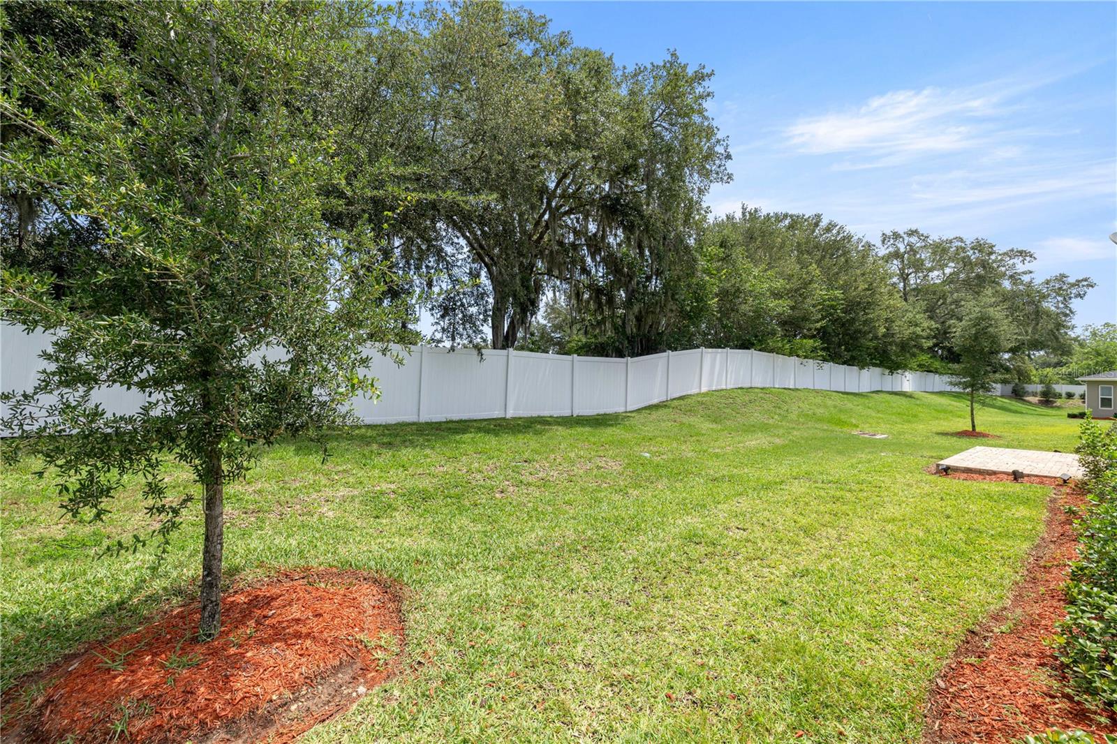 ENCLAVE/LAKESIDE LNDG - Residential