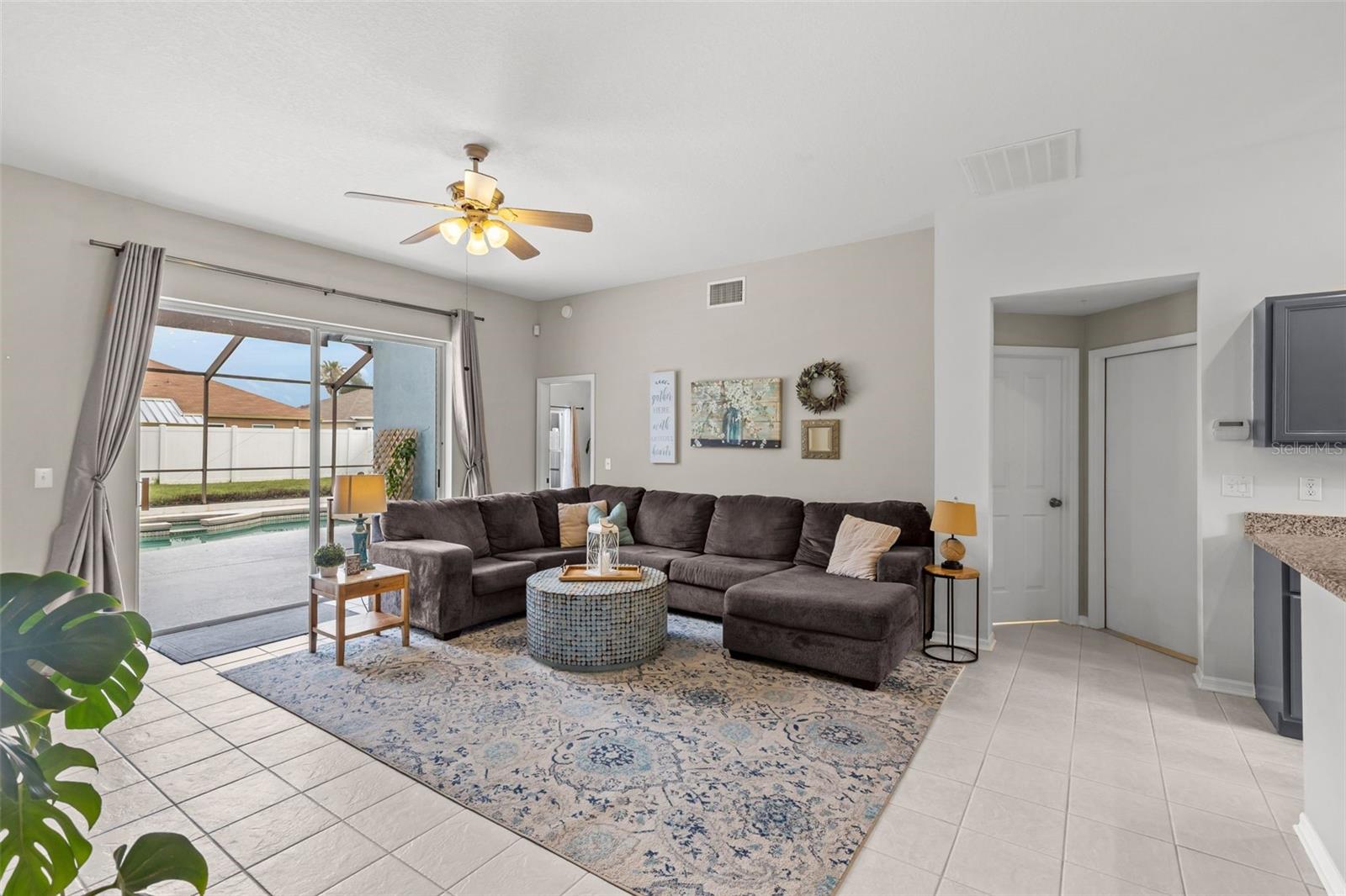 MEADOW POINTE PRCL 10 UNIT 01 02 - Residential
