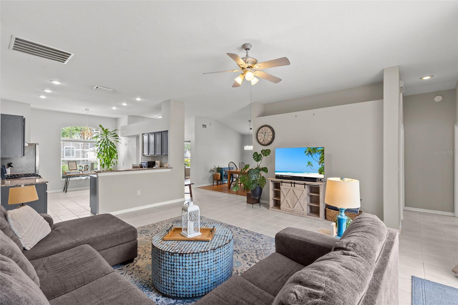 MEADOW POINTE PRCL 10 UNIT 01 02 - Residential