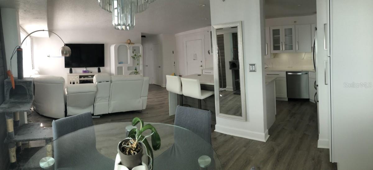 WAVE THE CONDO - Residential