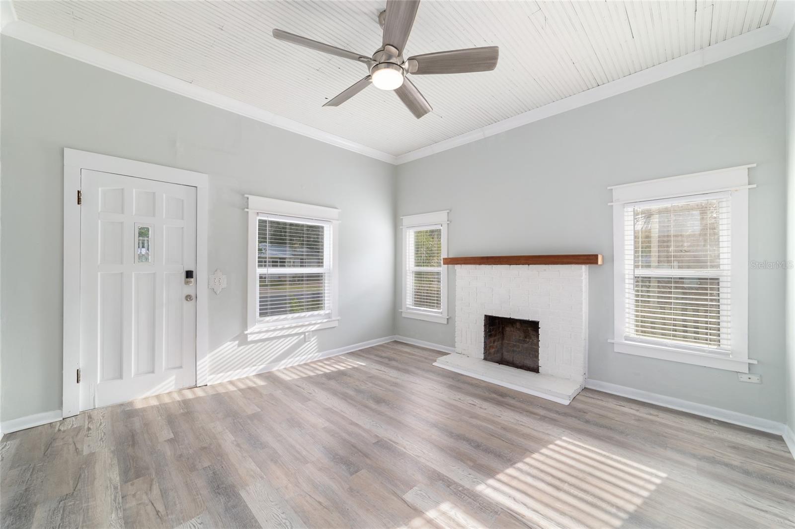 TOWN/DUNNELLON - Residential