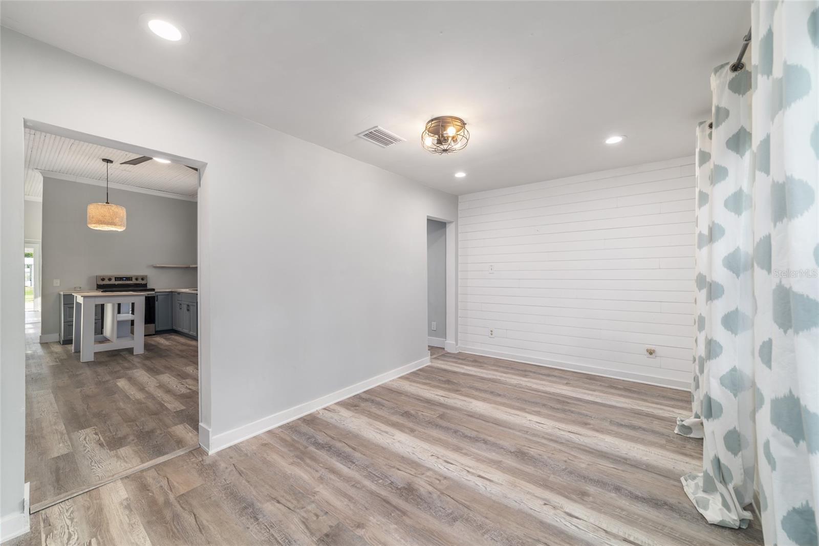 TOWN/DUNNELLON - Residential
