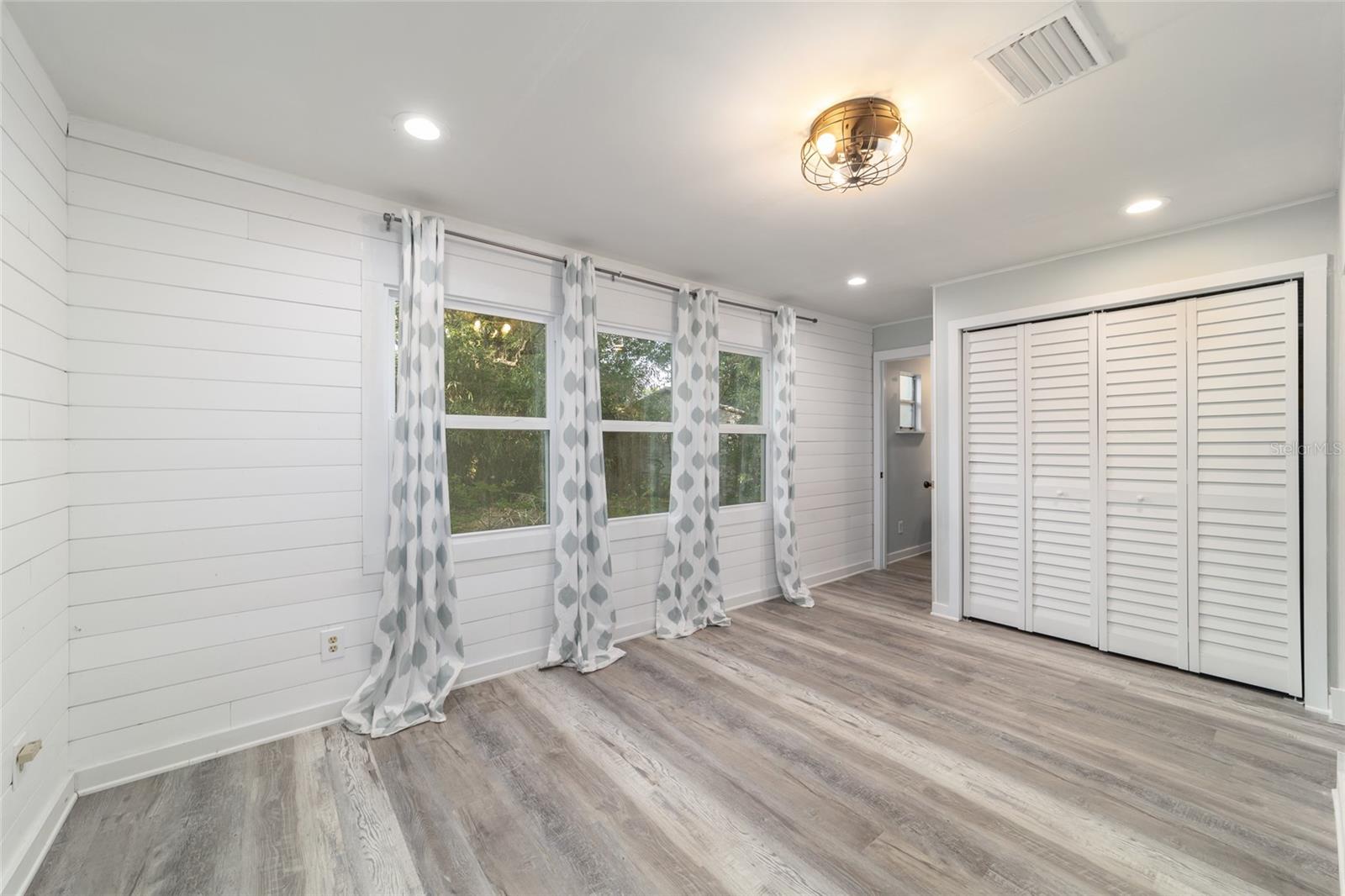 TOWN/DUNNELLON - Residential