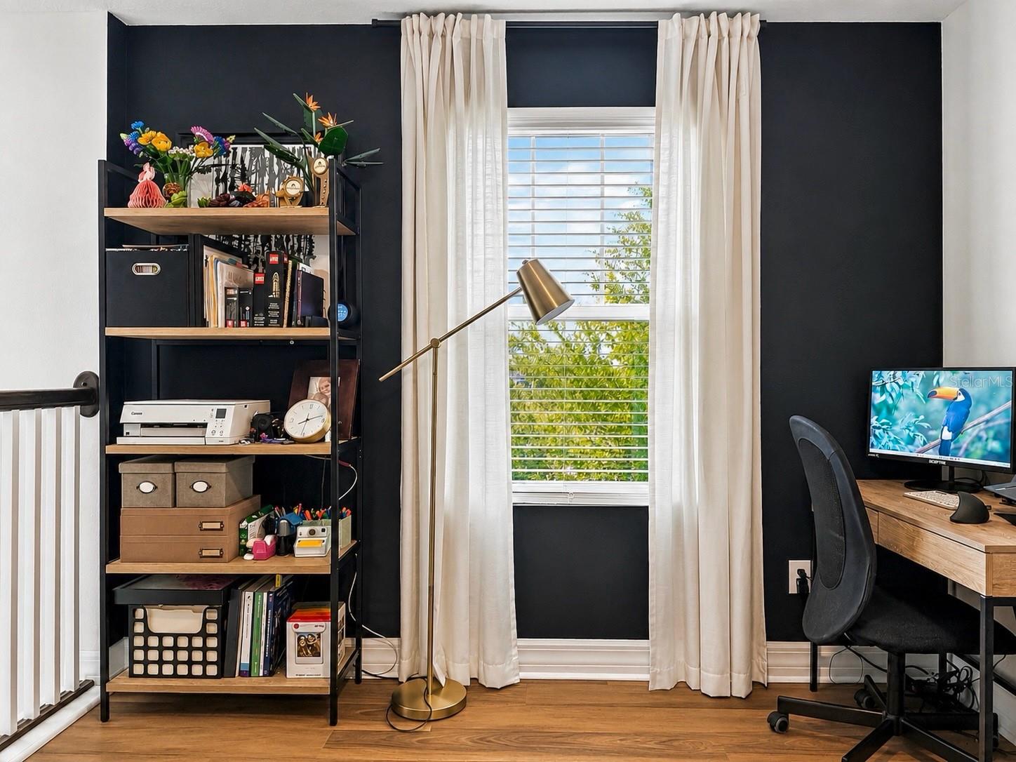 RANDAL WALK - Residential