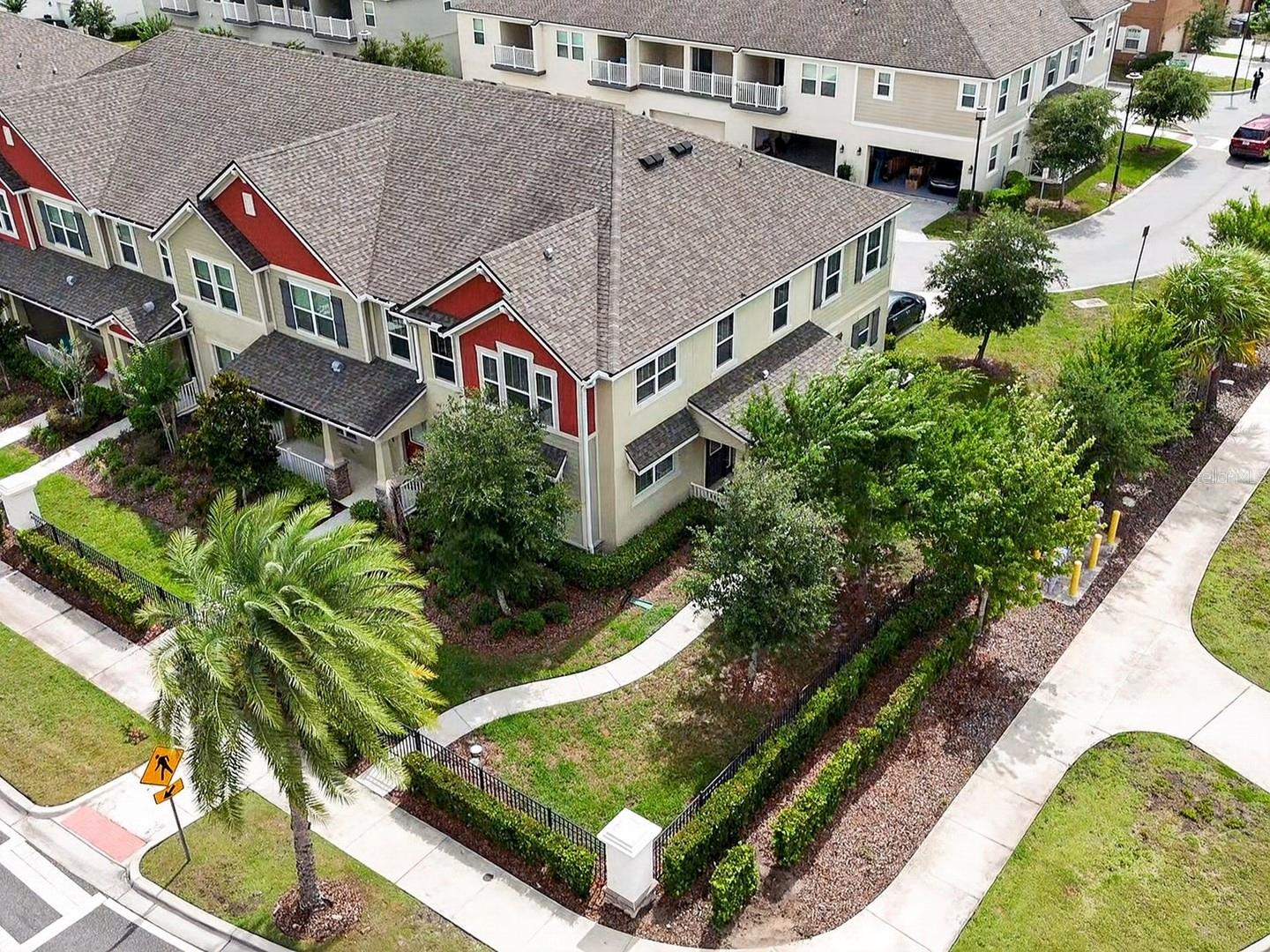 RANDAL WALK - Residential