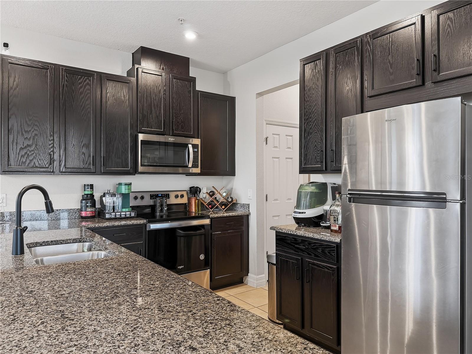 RANDAL WALK - Residential