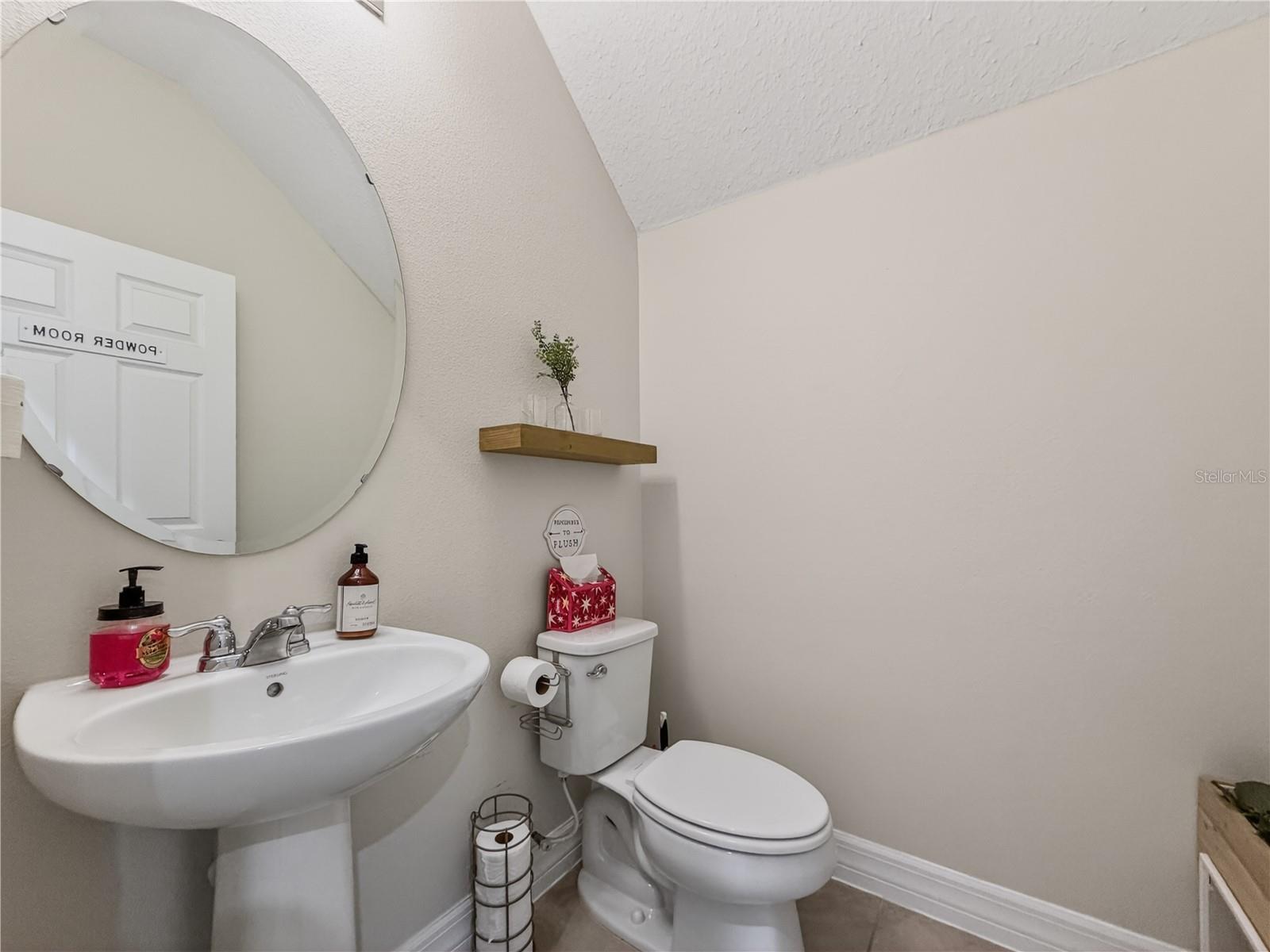 RANDAL WALK - Residential