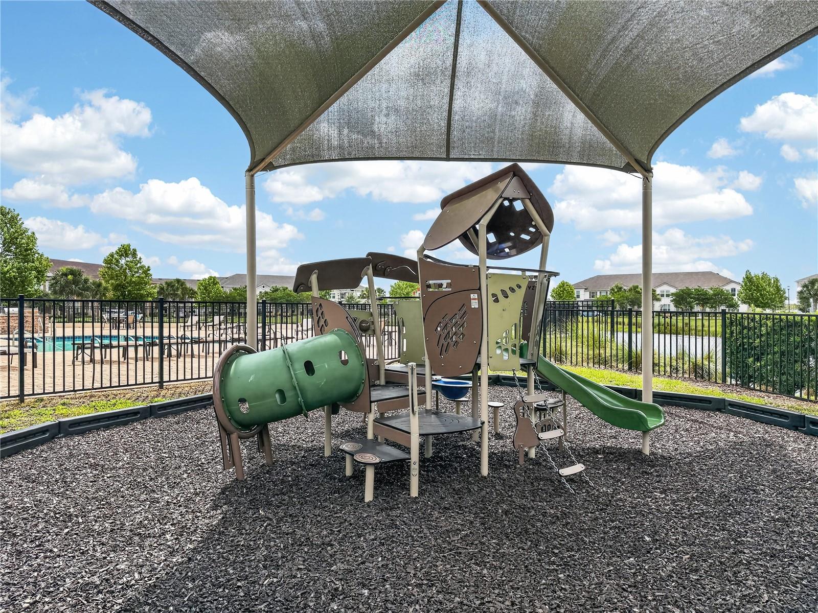 RANDAL WALK - Residential