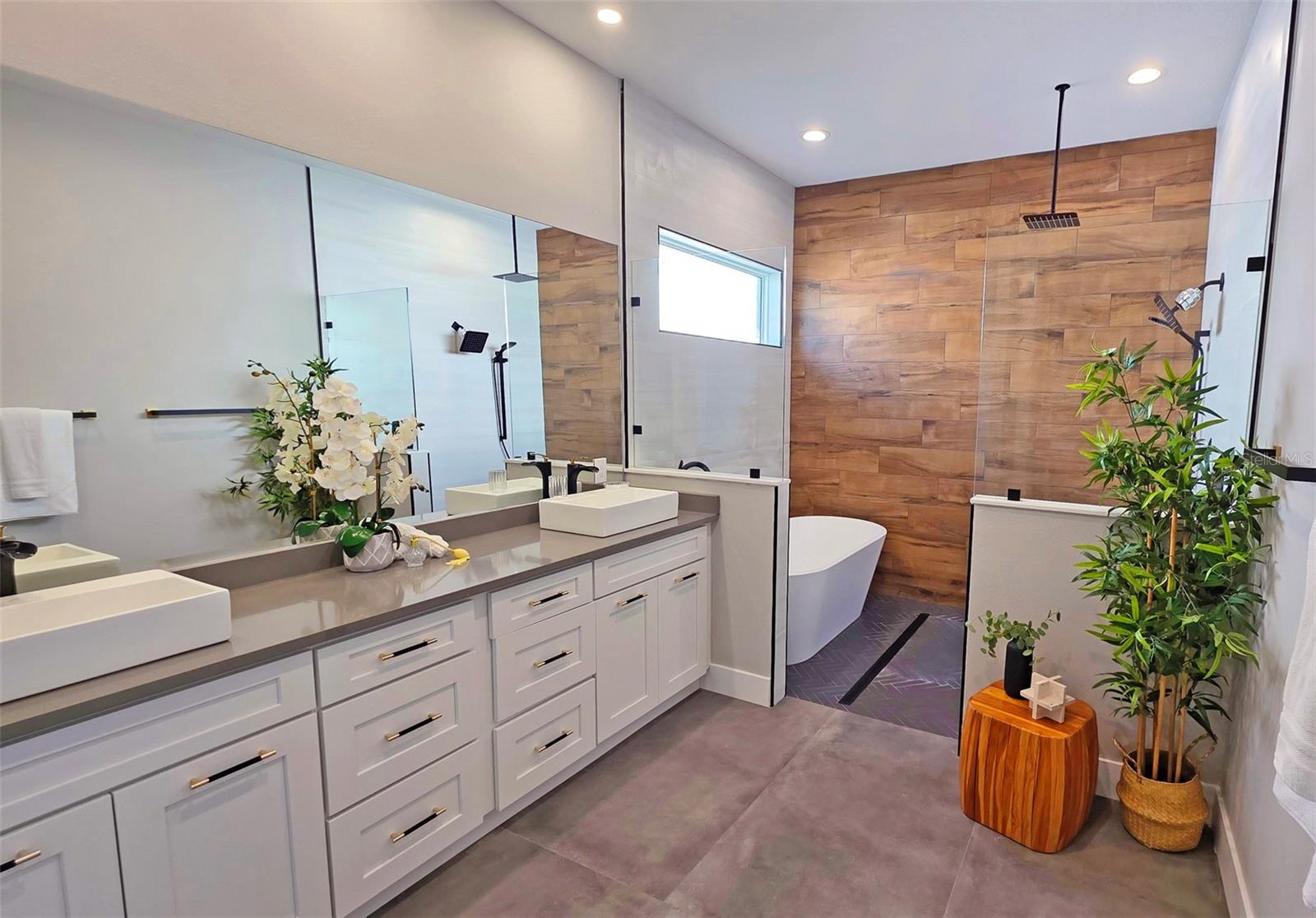 HUDSON PARK - Residential Lease