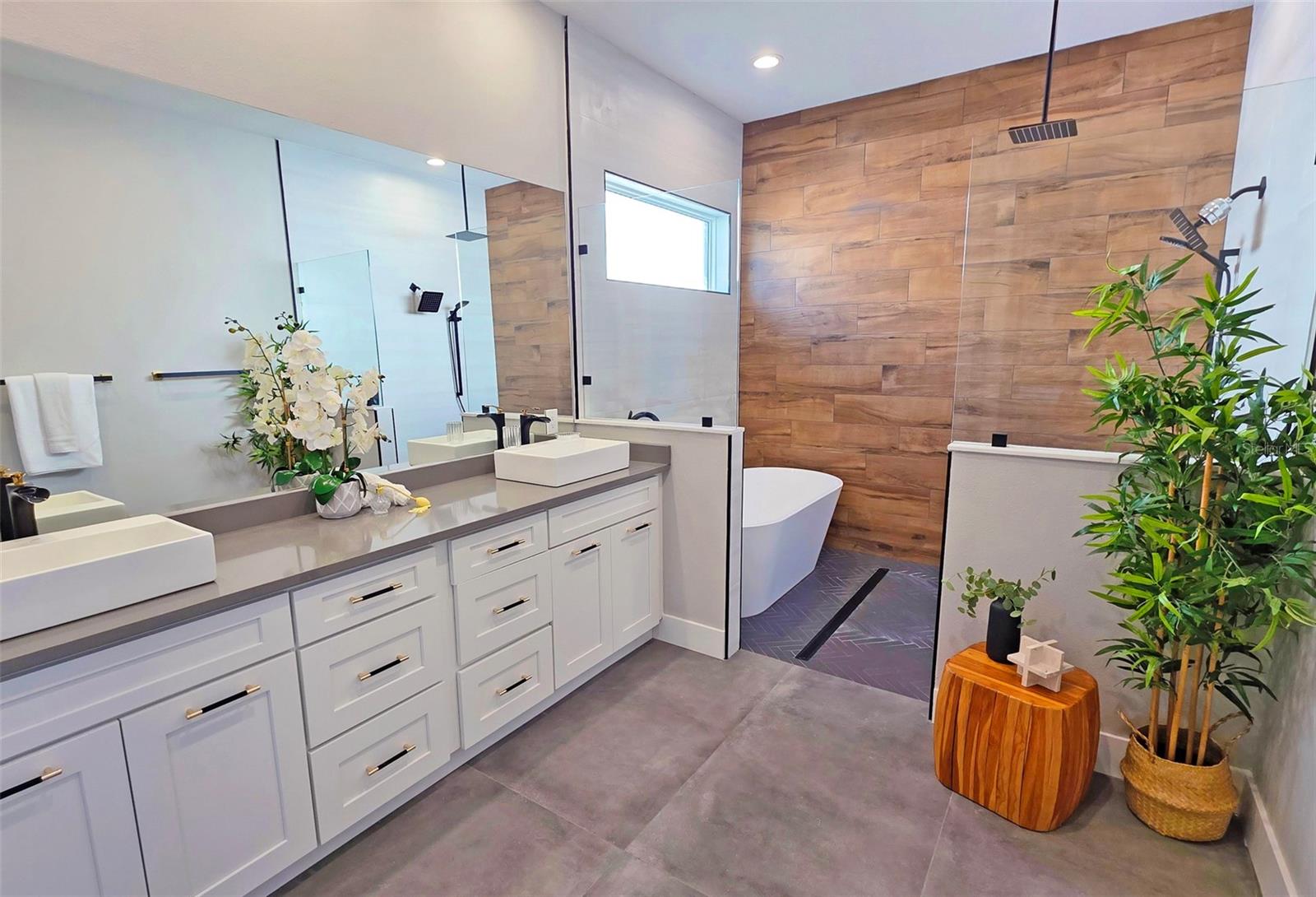HUDSON PARK - Residential Lease