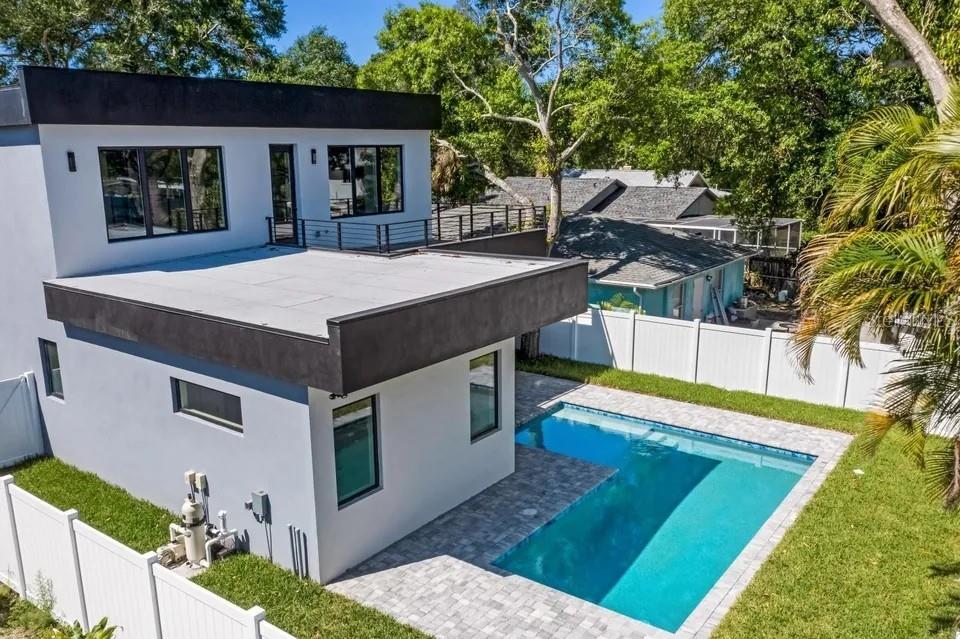 HUDSON PARK - Residential Lease