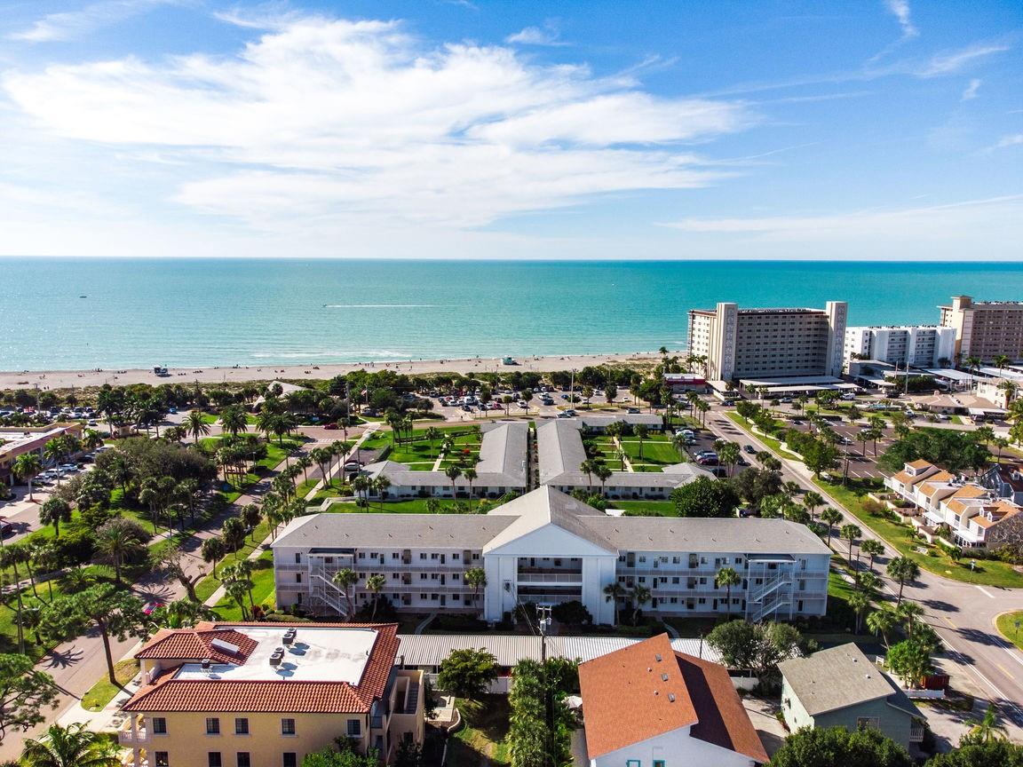 VENICE BEACH APTS SEC 2 - Residential