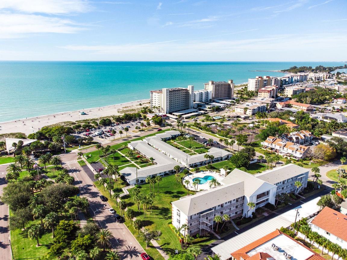 VENICE BEACH APTS SEC 2 - Residential