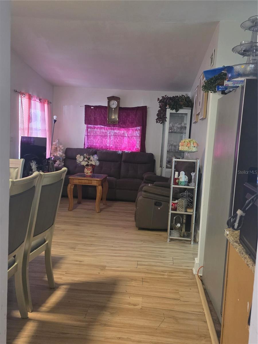PEACH LAKE MANOR - Residential