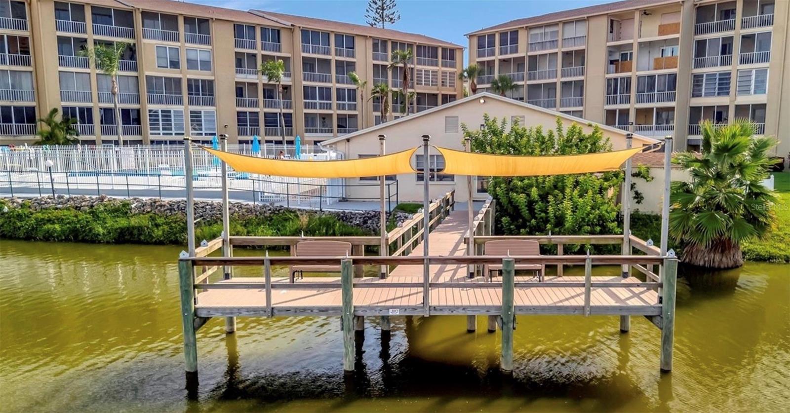BAYSHORE ON THE LAKE APTS II SEC 3 - Residential
