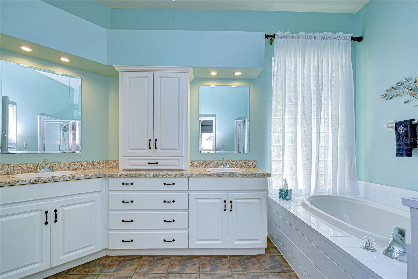 BLOOMINGDALE SEC CC PH - Residential