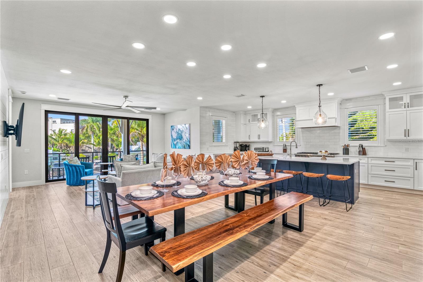 MIRA MAR BEACH - Residential